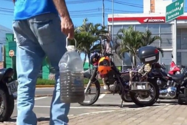 Không cần đến xăng, chỉ cần 1 lít nước bẩn cũng có thể khiến cho chiếc xe máy này chạy được gần 500 km